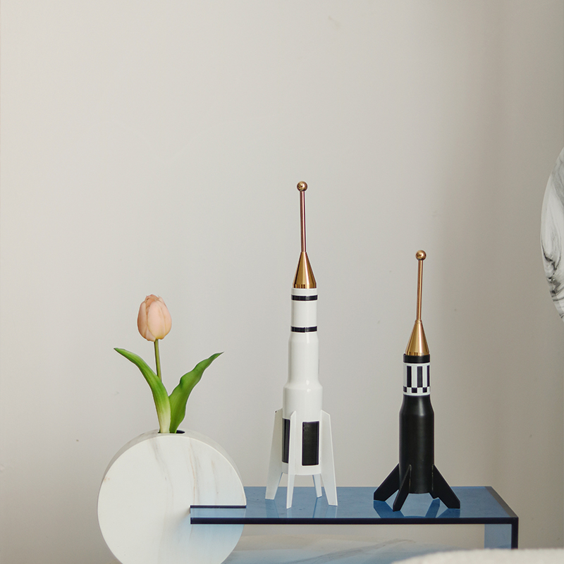 ของตกแต่งบ้านรูปทรงจรวดขนาดเล็ - Art And Craft Rocket บทวิจารณ์และราคา