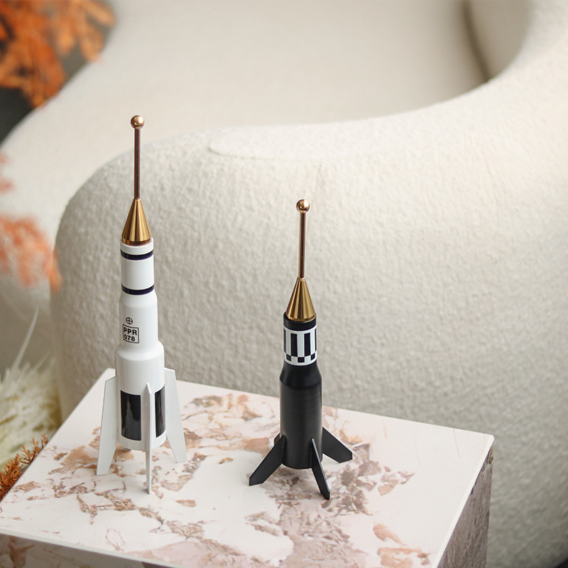 ของตกแต่งบ้านรูปทรงจรวดขนาดเล็ - Art And Craft Rocket บทวิจารณ์และราคา